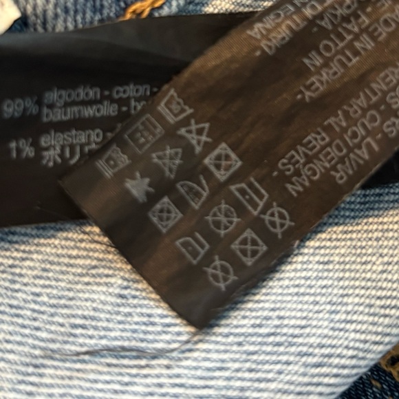 ZARA Cropped Straight Leg Jeans with Frayed Hem - Picture 15 of 15